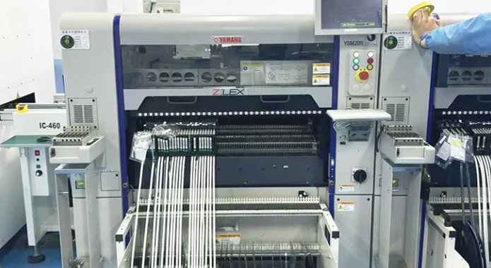 Automatische Bestückungsmaschine